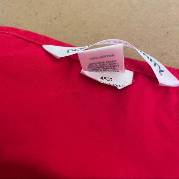 Red Artisan Old Town Art Studios Apron with Pockets - Picture 9 of 9